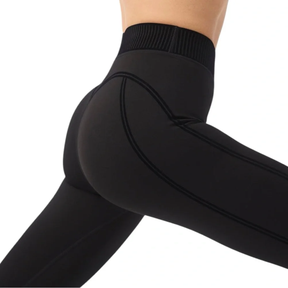 NWT Alo Yoga Airlift High Waist 7/8 Line Up Legging size Small in Black - Picture 2 of 8